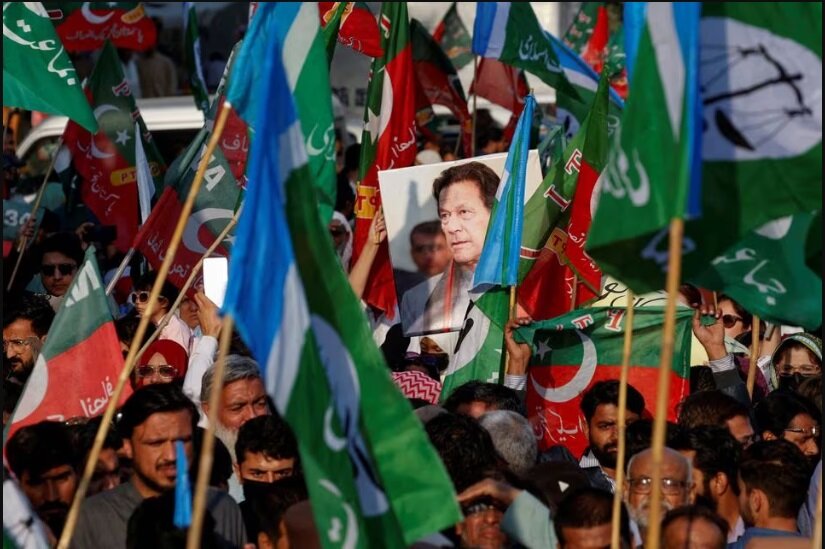 دویل عمران خان و نواز شریف در انتخابات پاکستان/ راه حل تشکیل دولت ایتلافی است؟