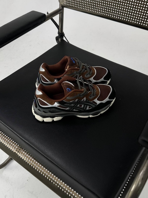 راهنمای جامع خرید لباس زنانه شیک و به روز: از شومیز و بلوز تا دامن و پیراهن ترند ۲۰۲۵